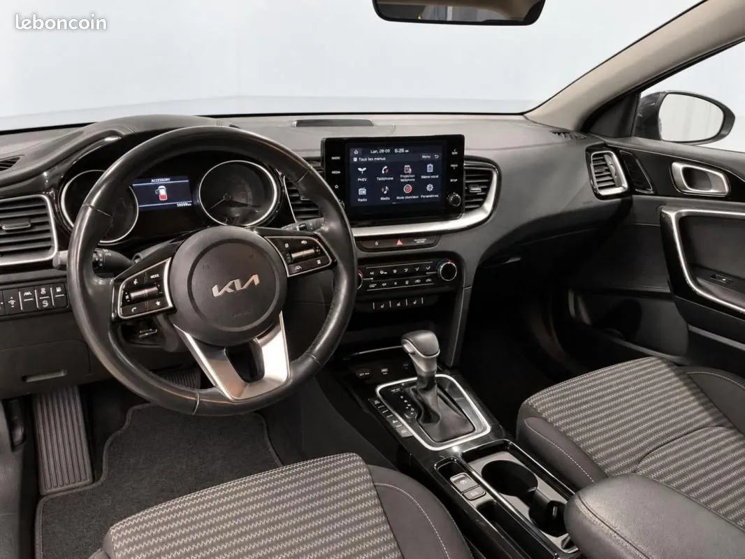 Kia Ceed 2023 photo 3