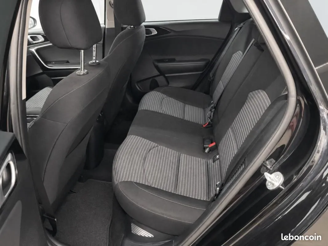 Kia Ceed 2023 photo 5