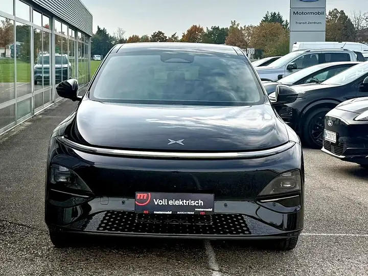 Xpeng G6 photo 2
