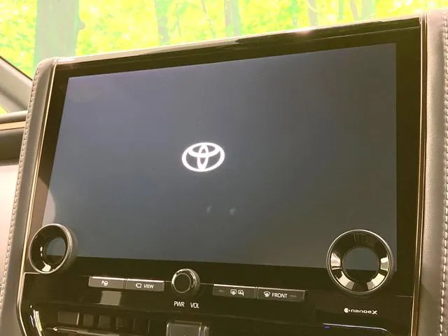 Toyota Alfaard Z 2025 photo 4