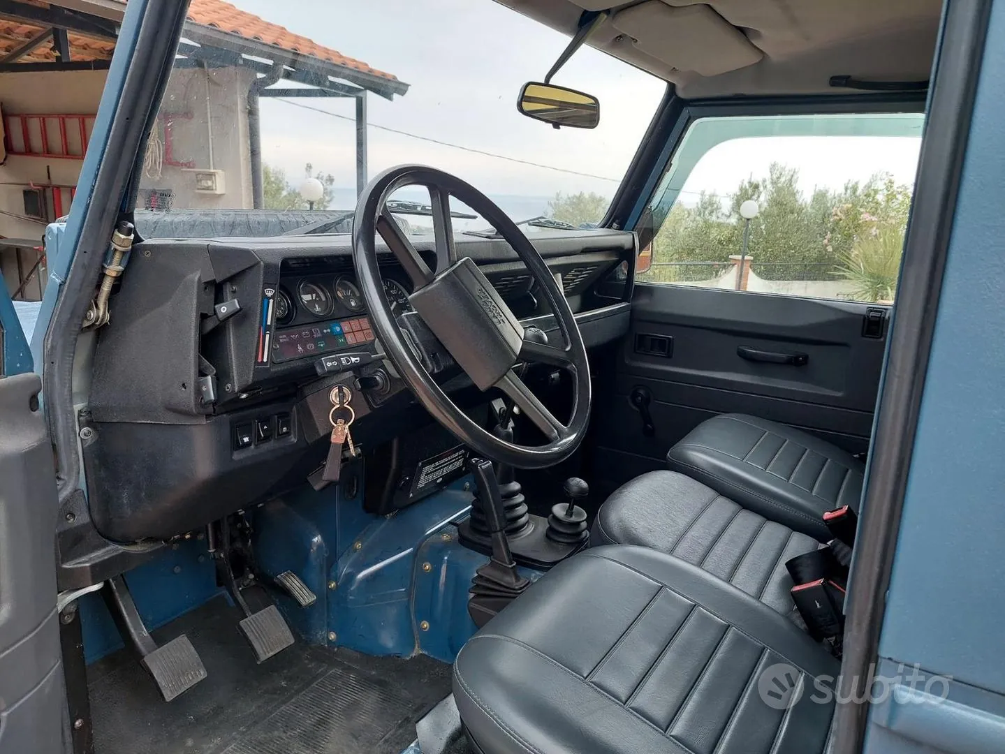 Land Rover Defender 1992 photo 5