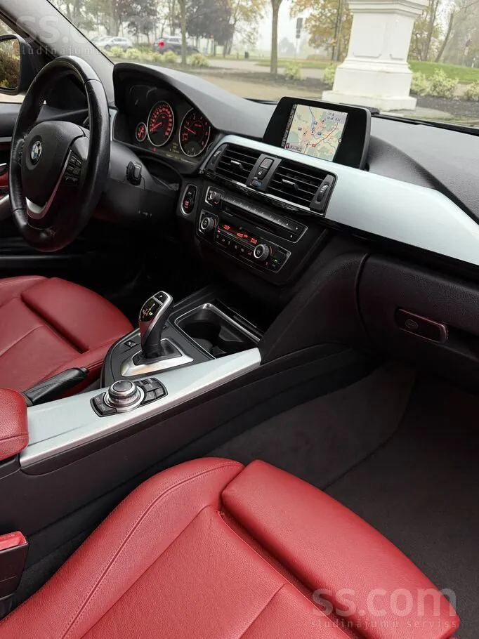 BMW 330 2014 photo 3