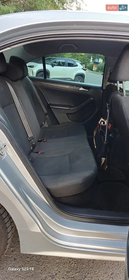 Volkswagen Jetta 2015 photo 2