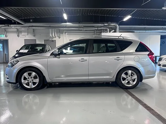 Kia Ceed 2010 photo 3