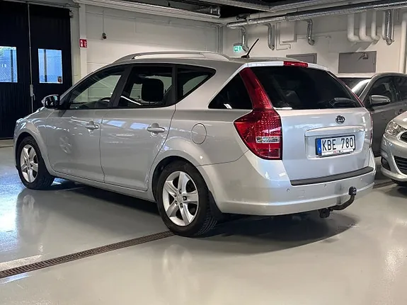 Kia Ceed 2010 photo 4