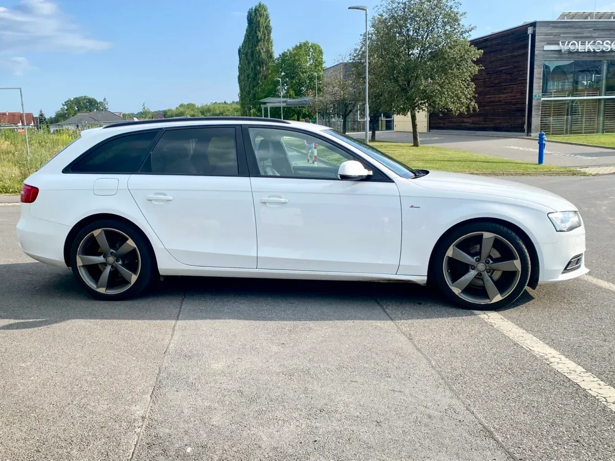 Audi A4 2013 photo 3