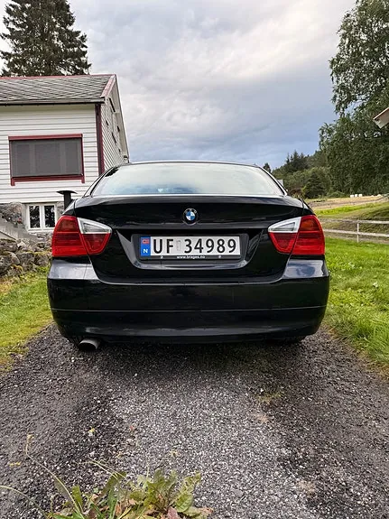BMW 318D 2007 photo 4
