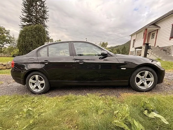 BMW 318D 2007 photo 3