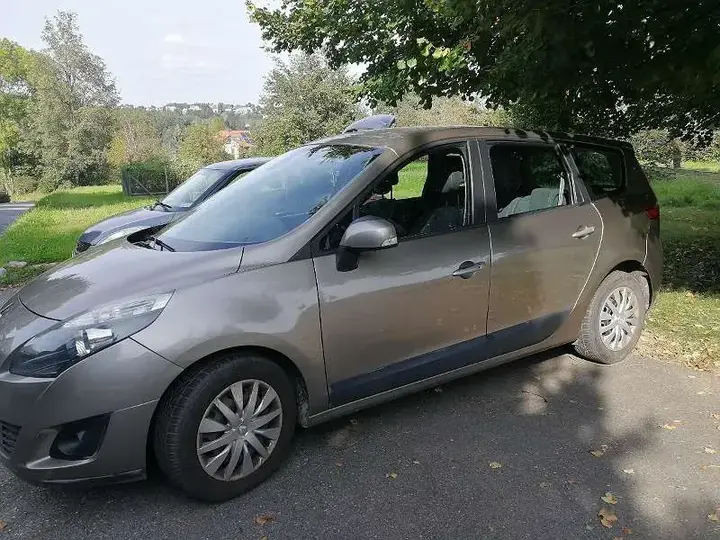 Renault Grand Scénic 2009 photo 2