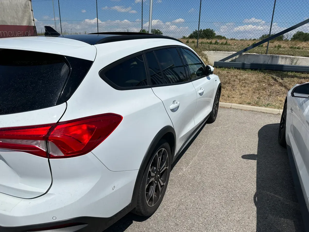 Ford Focus 2019 photo 2