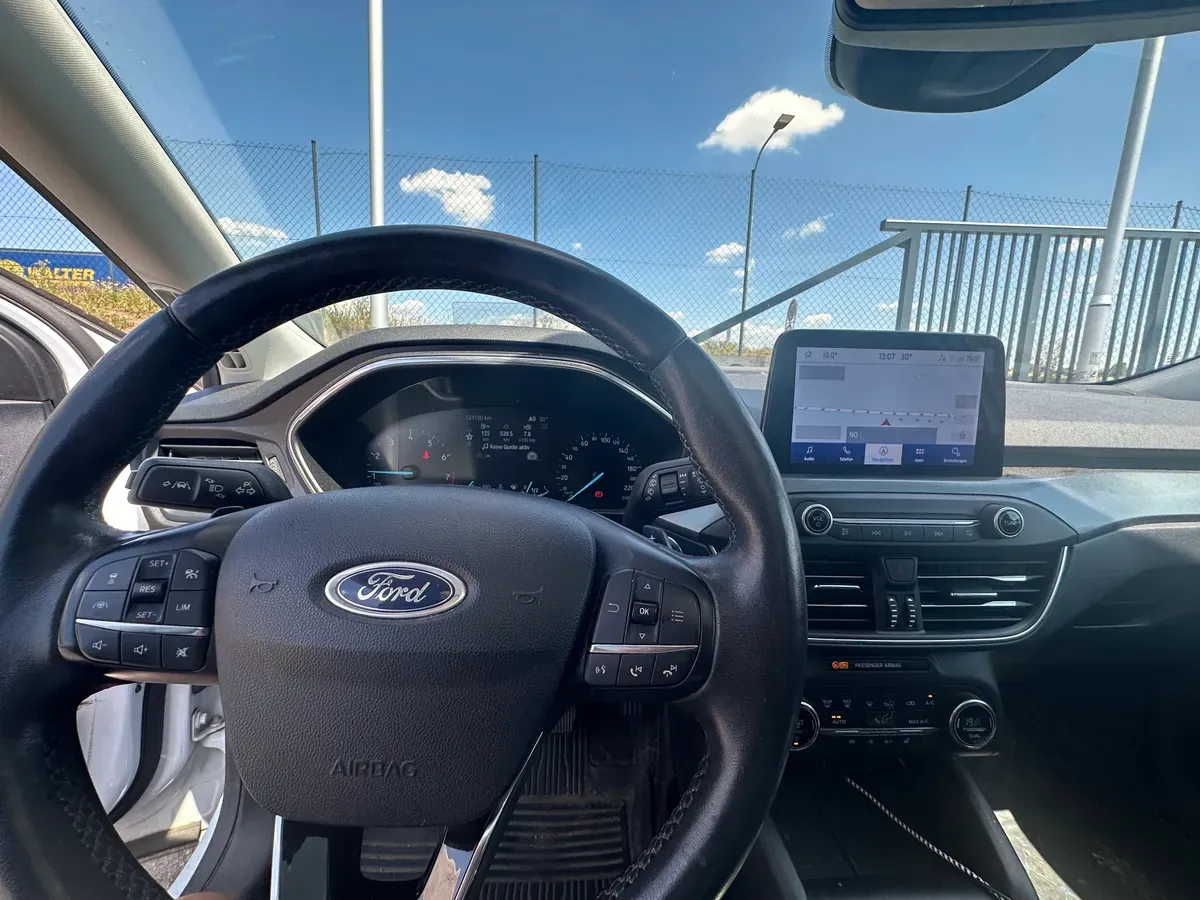 Ford Focus 2019 photo 3