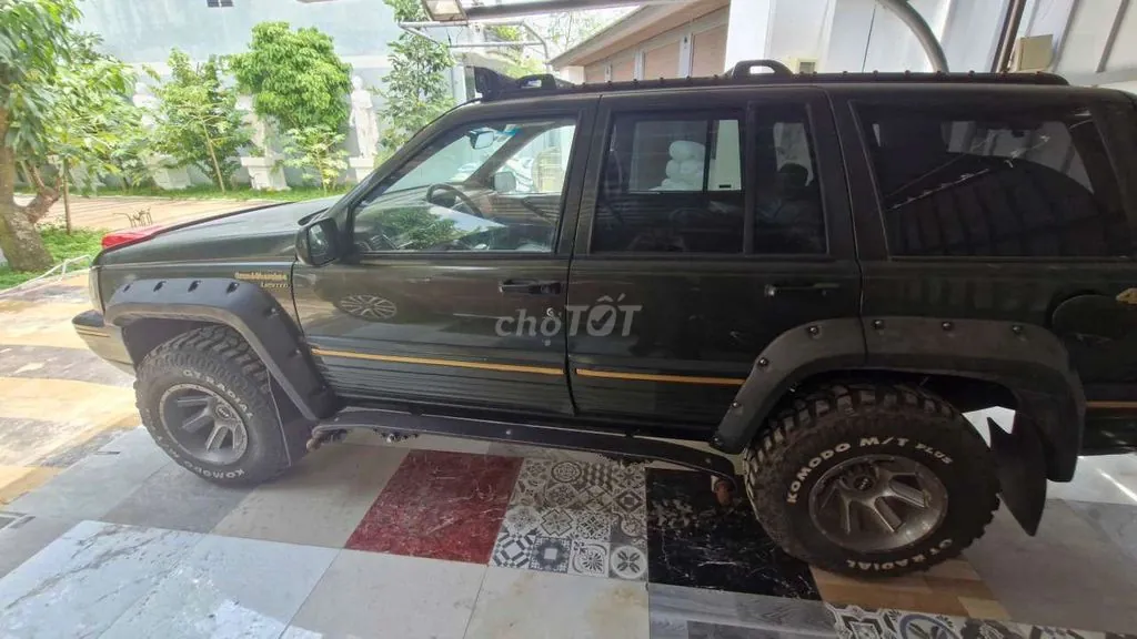 Jeep Grand Cherokee photo 4