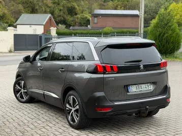 Peugeot 5008 2017 photo 2