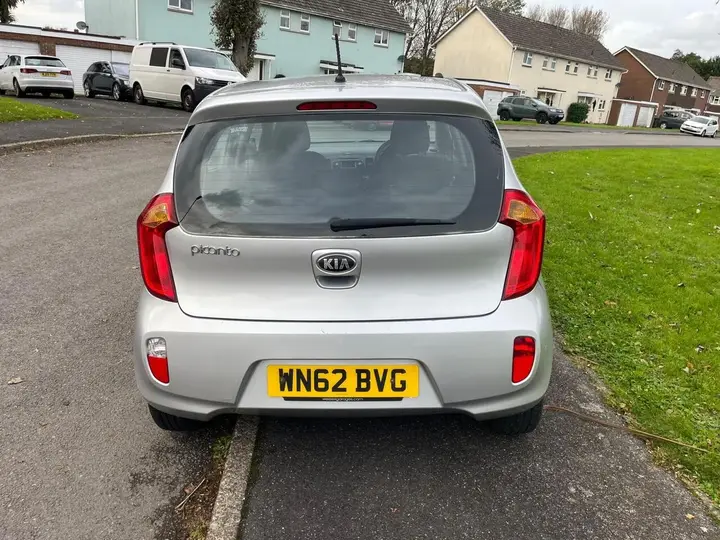 Kia Picanto 2012 photo 4