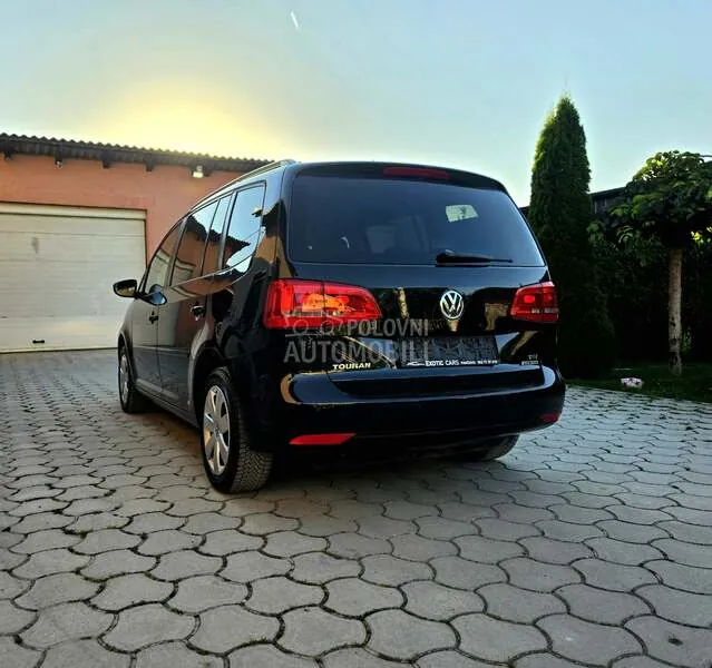 Volkswagen Touran 2015 photo 5