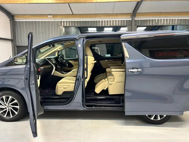 Toyota Alphard 2015 photo 3