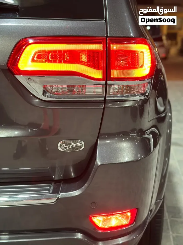Jeep Grand Cherokee Overland 2016 photo 2