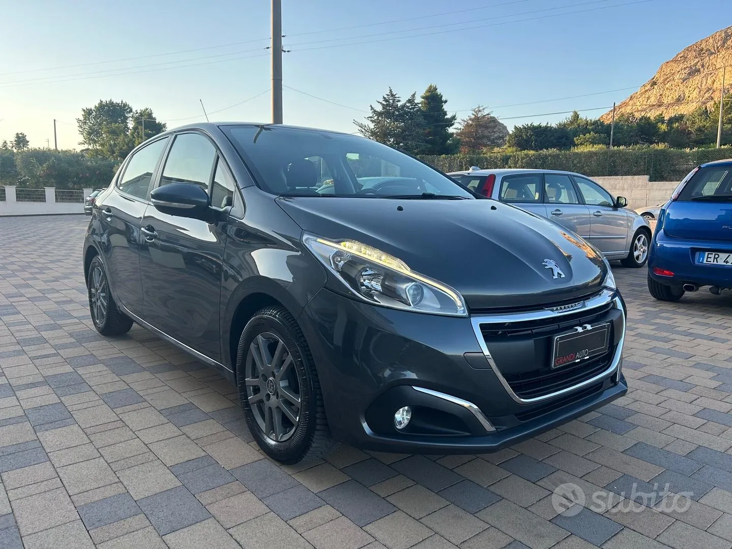 Peugeot 208 2017 photo 3