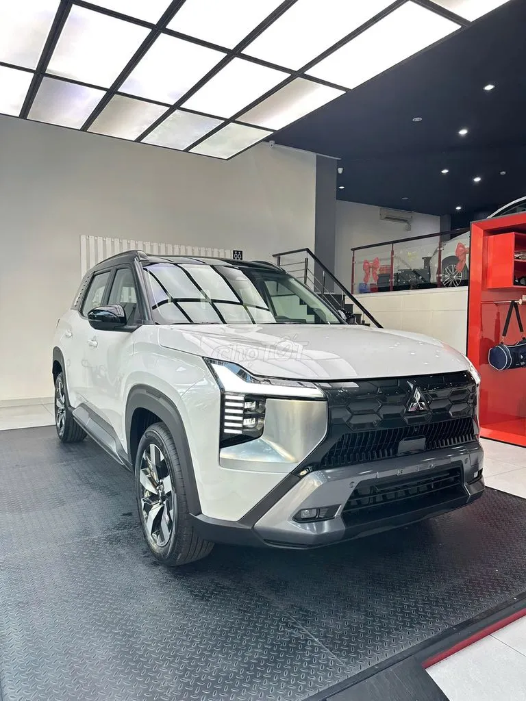 Mitsubishi Destinator