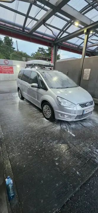 Ford Galaxy 2012 photo 2
