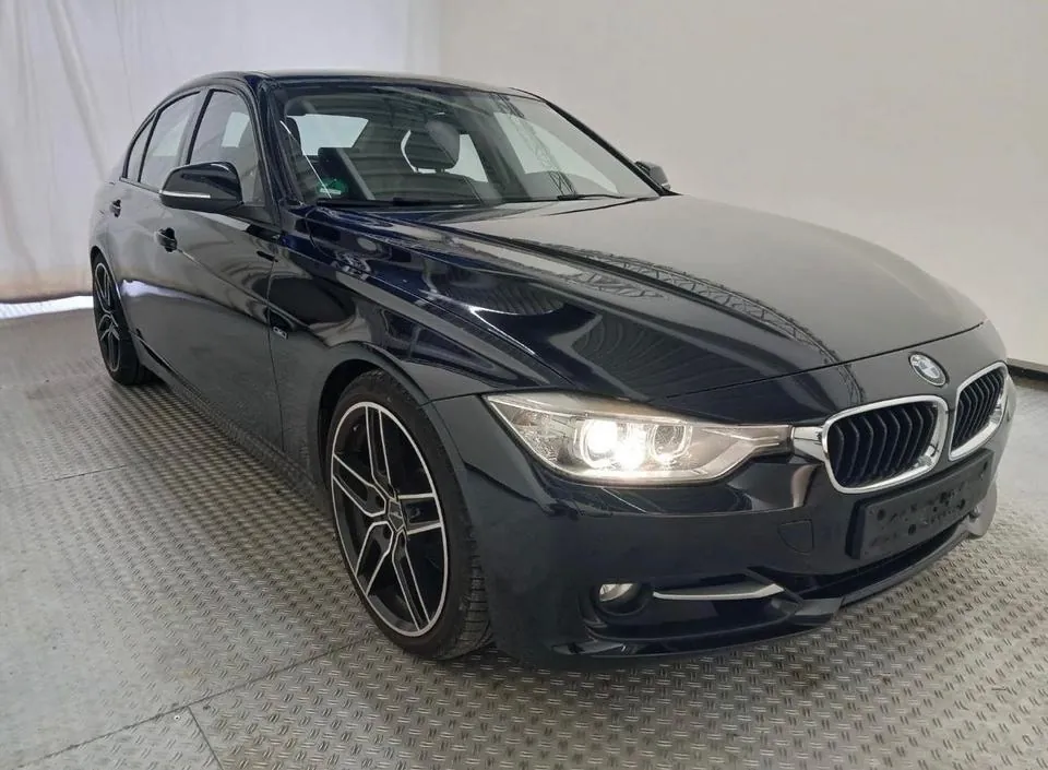 BMW 328I