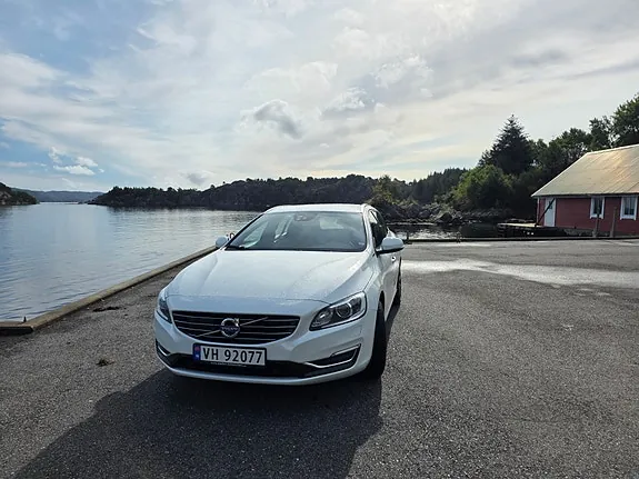 Volvo V60 2018 photo 2