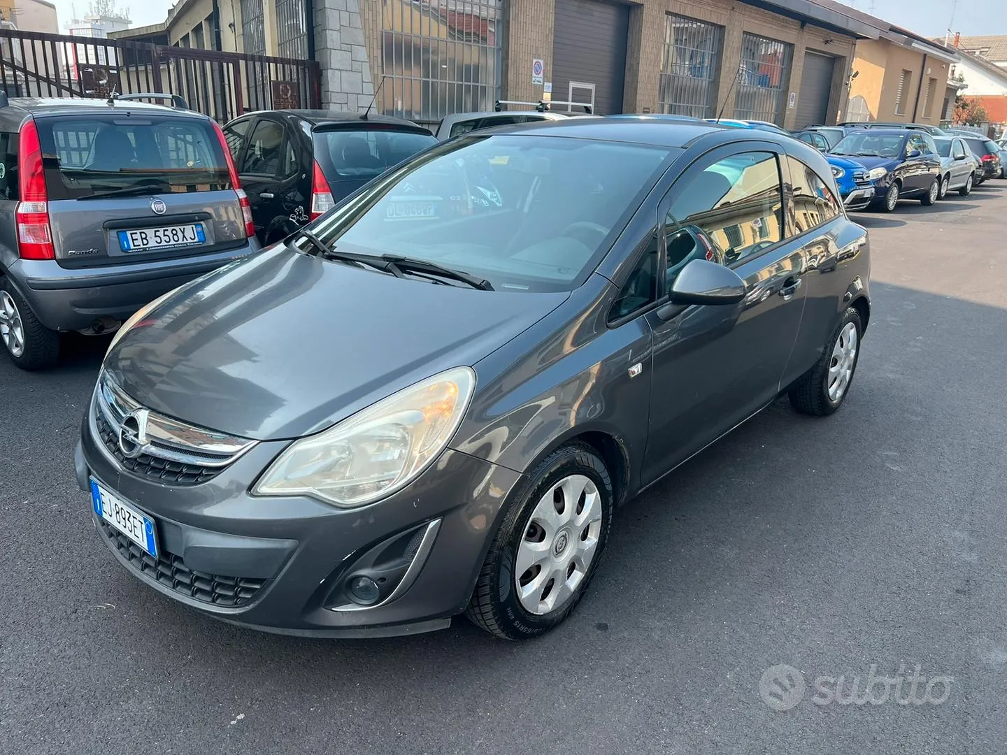 Opel Corsa 2011 photo 2