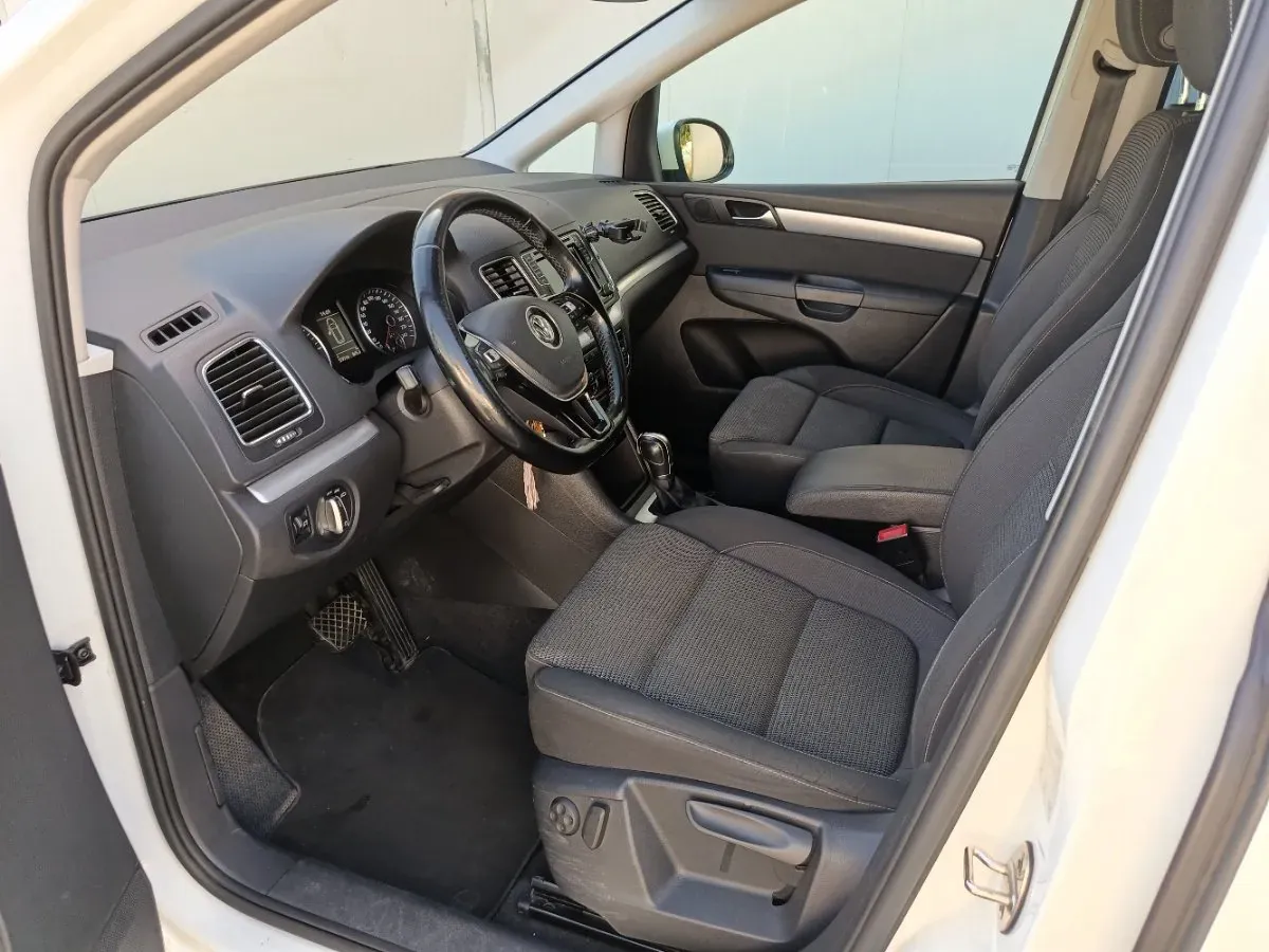 Volkswagen Sharan 2017 photo 2