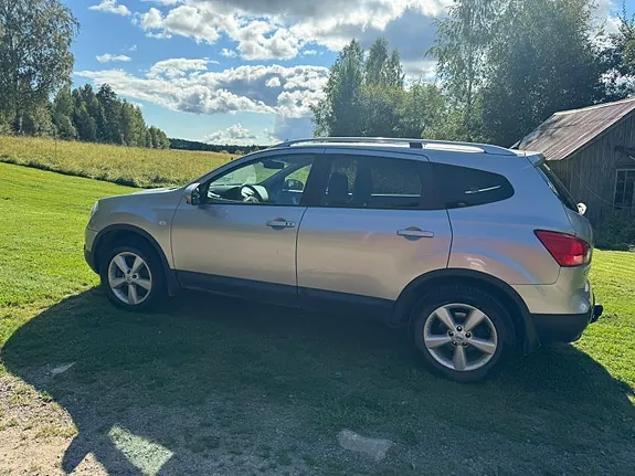 Nissan Qashqai+2 2009 photo 4