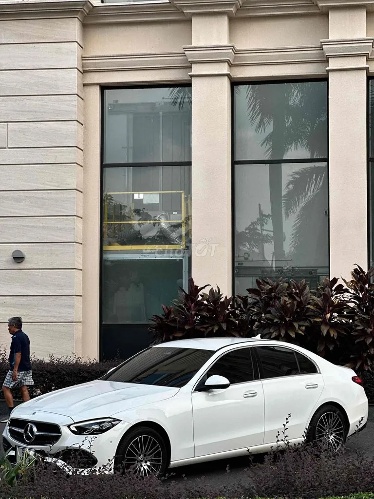 Mercedes-Benz C-Class 2022 photo 3