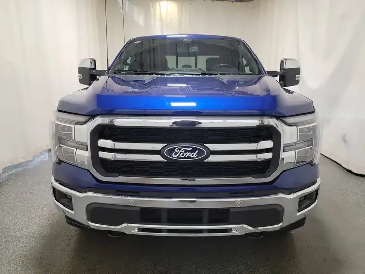 Ford F-150 2026 photo 2