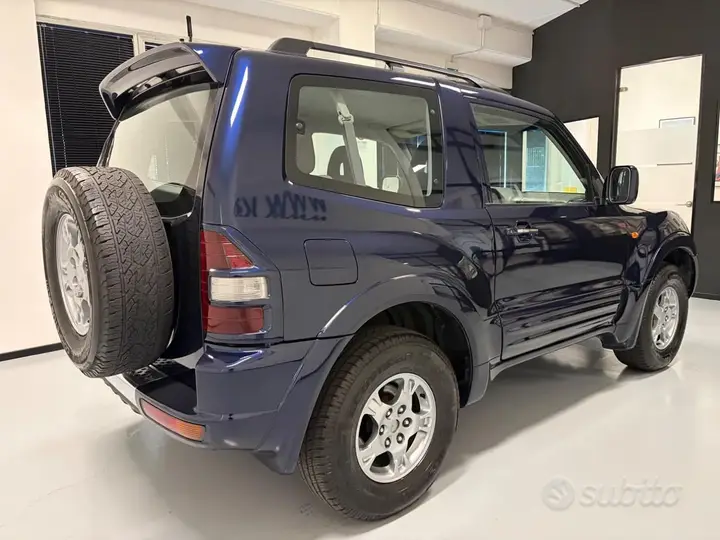 Mitsubishi Pajero 2002 photo 4