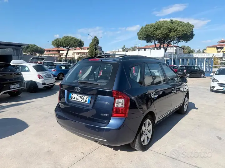 Kia Carens 2008 photo 5