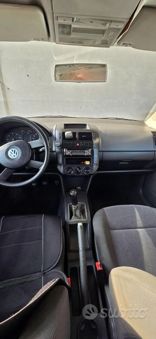 Volkswagen Polo 2003 photo 3