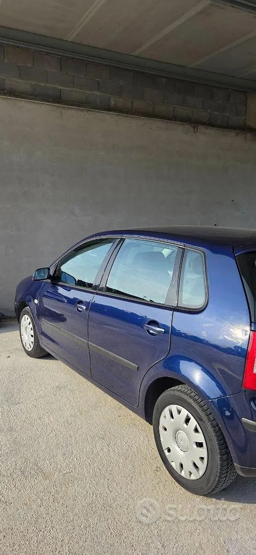 Volkswagen Polo 2003 photo 2
