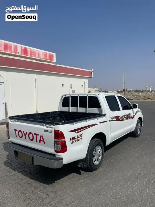 Toyota Hilux 2011 photo 2