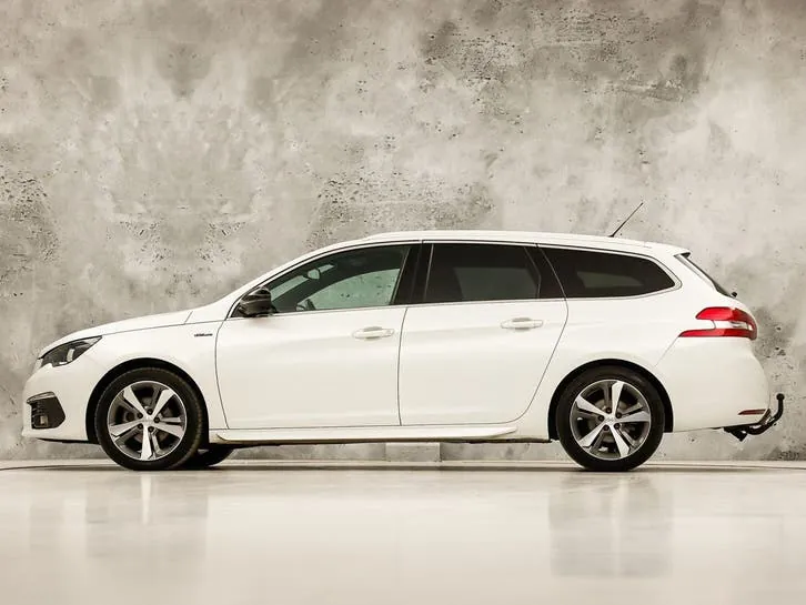 Peugeot 308 2018 photo 2