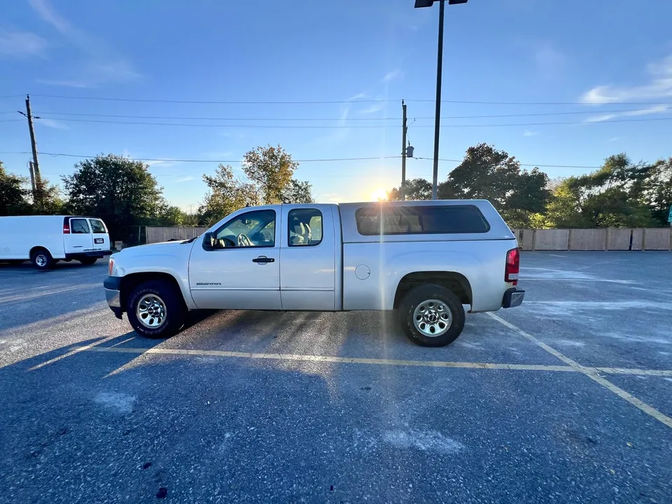 GMC Sierra 1500 2011 photo 2