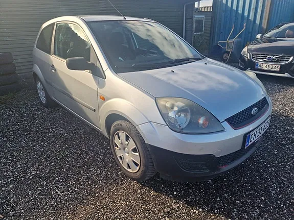 Ford Fiesta 2007 photo 2