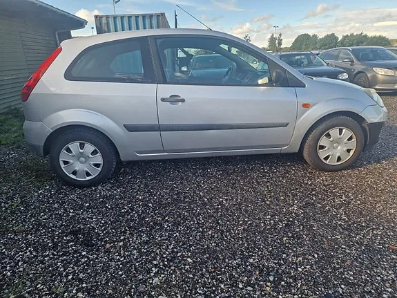 Ford Fiesta 2007 photo 3
