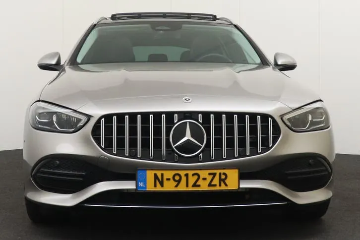 Mercedes-Benz C-Class 2022 photo 3