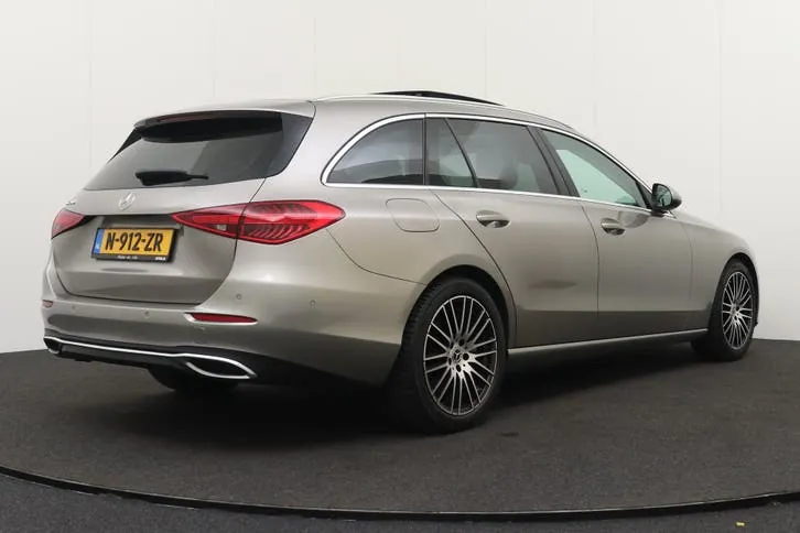 Mercedes-Benz C-Class 2022 photo 2