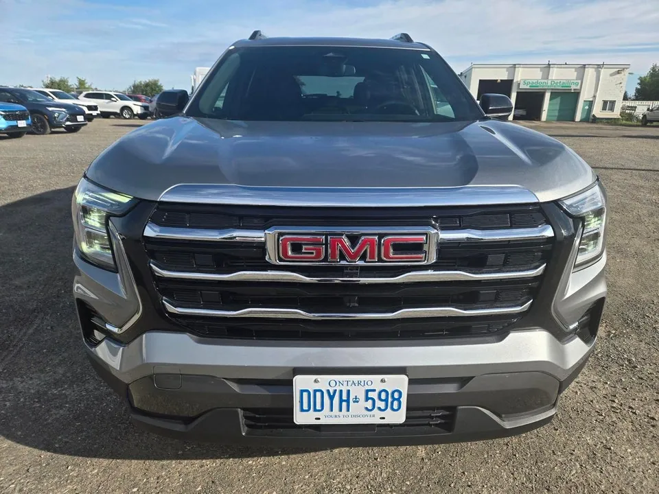 GMC Terrain 2025 photo 2