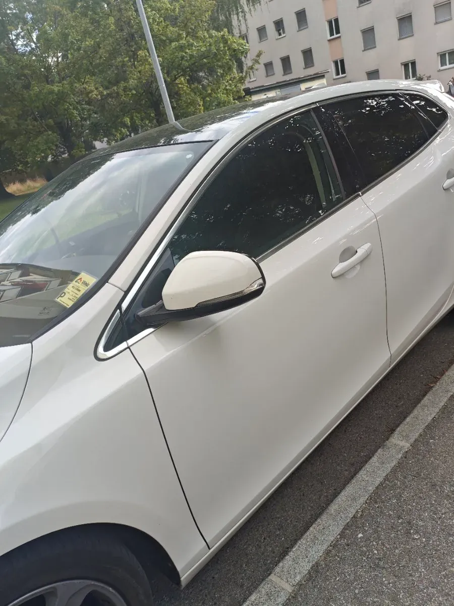 Volvo V40 2013 photo 3