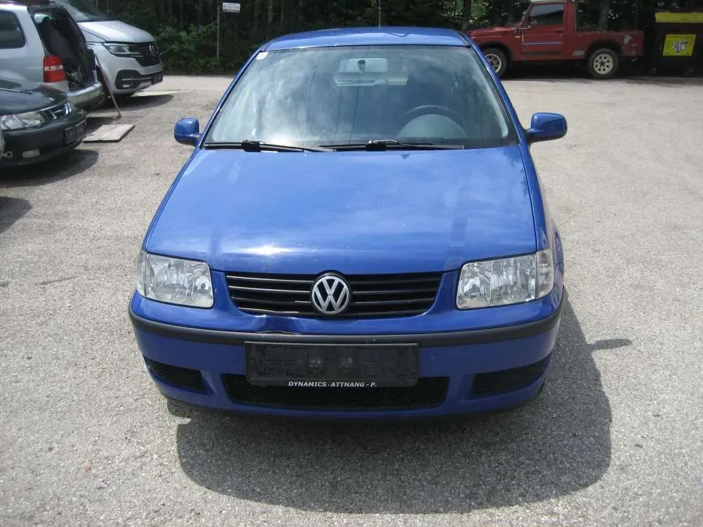 Volkswagen Polo 2001 photo 2