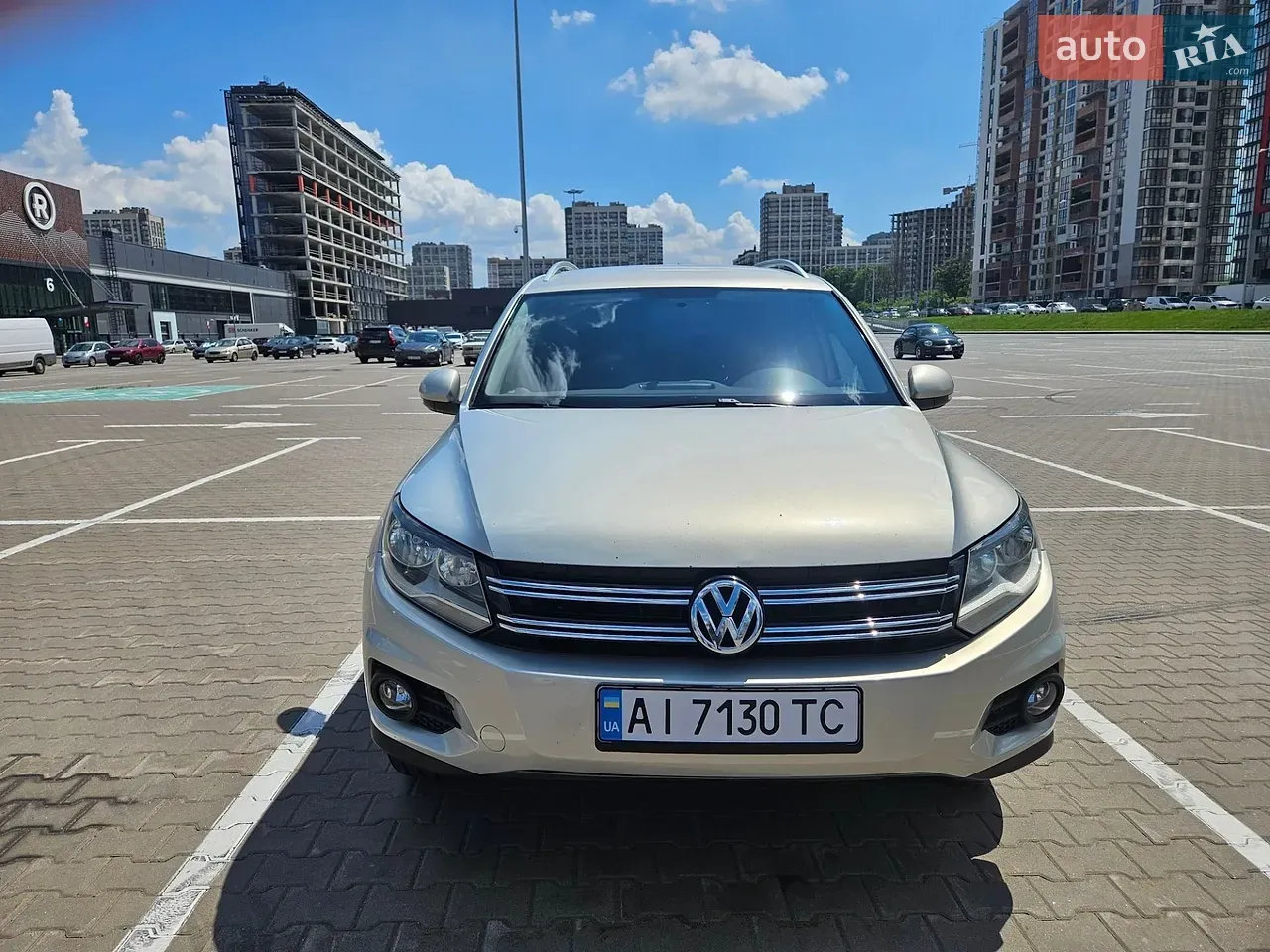 Volkswagen Tiguan 2012 photo 3