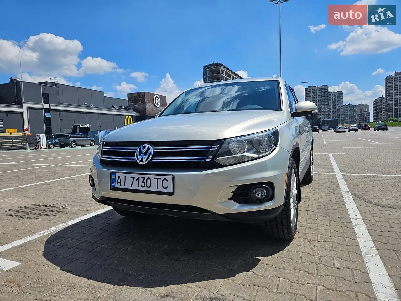 Volkswagen Tiguan 2012 photo 2