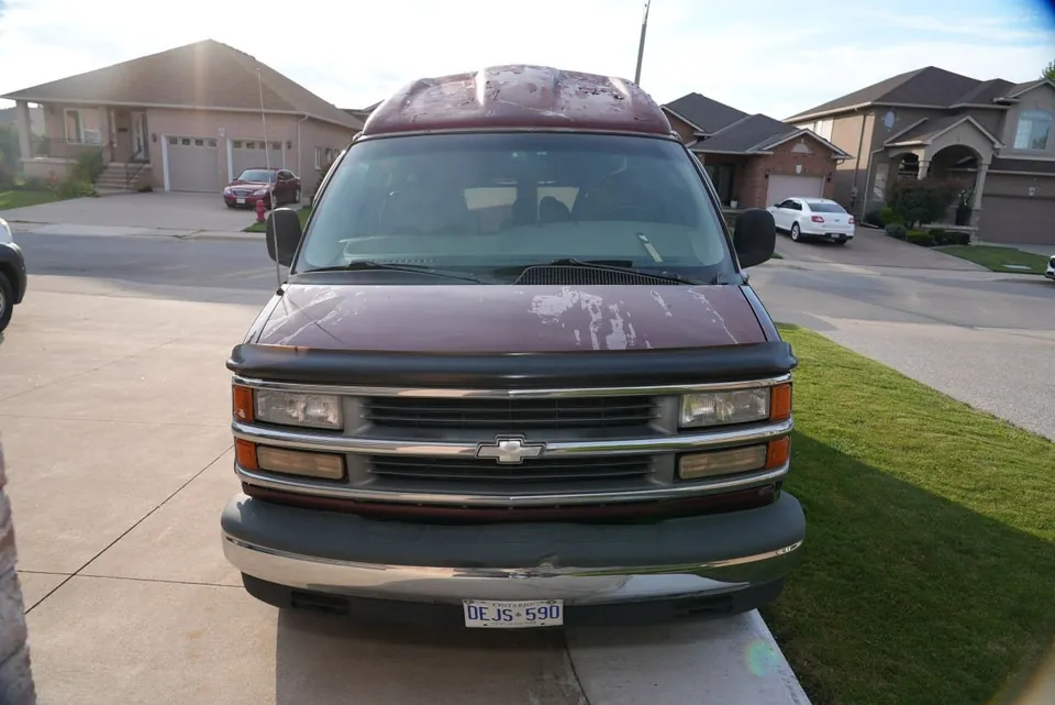 Chevrolet Express Van 1999 photo 3