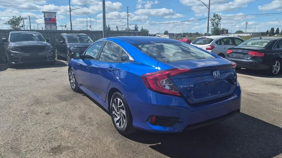 Honda Civic 2018 photo 3