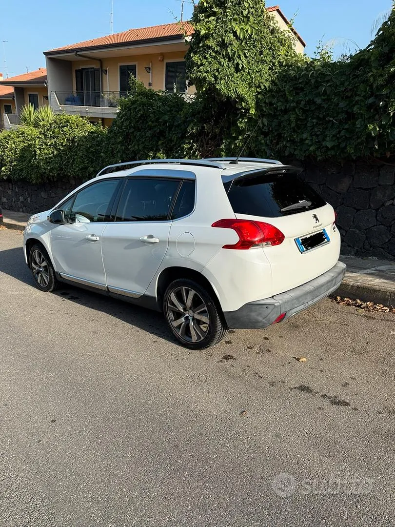 Peugeot 2008 2014 photo 2